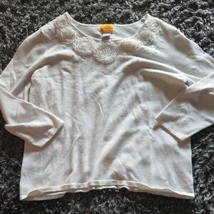 Ruby Rd. White Floral Embellished Tunic